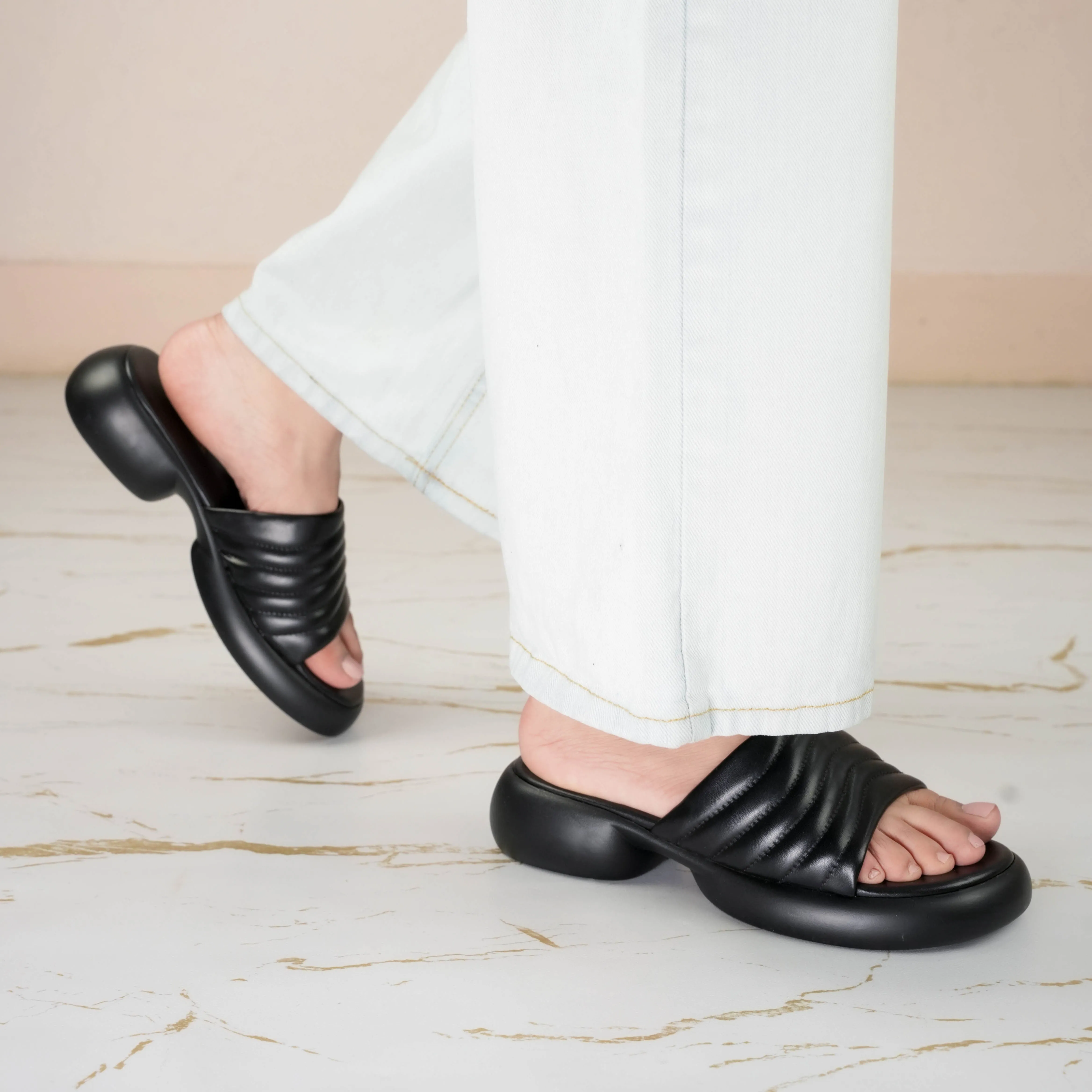BROADWAY BLACK