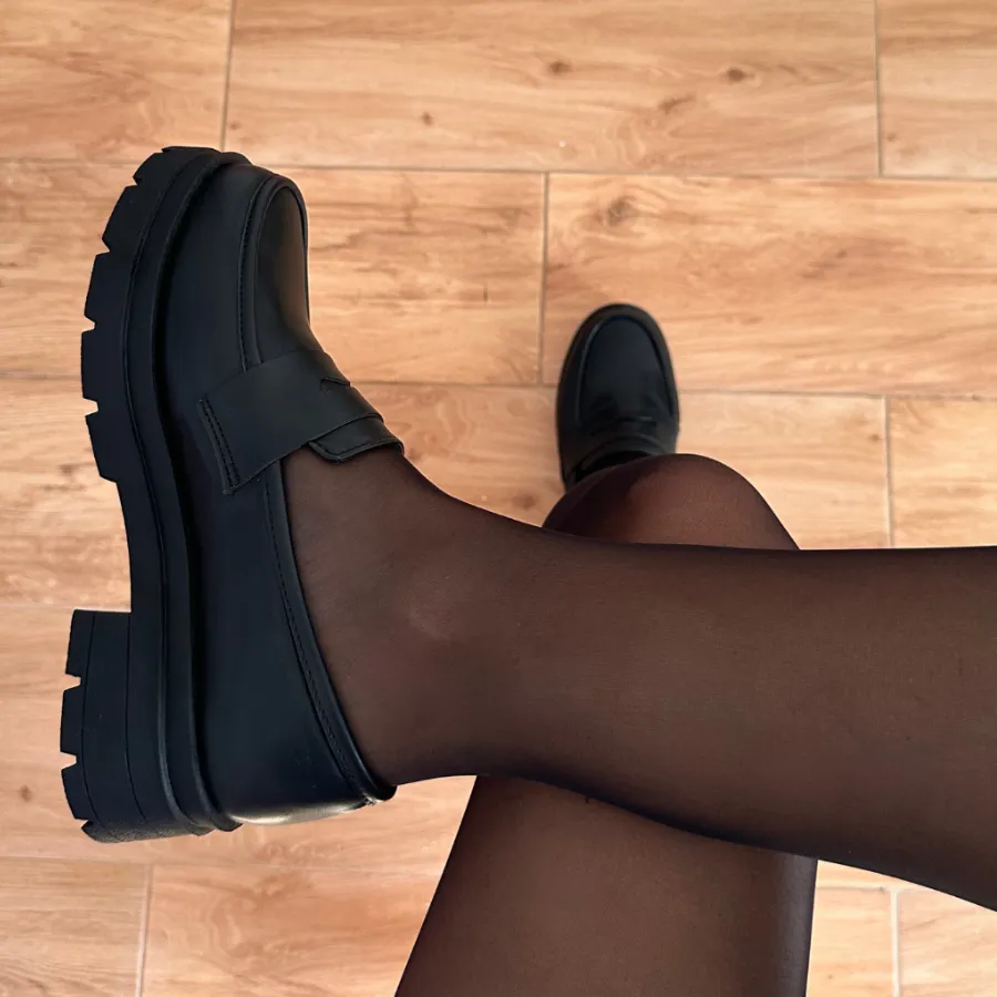 MASSIVO CLASSIC BLACK LOAFERS