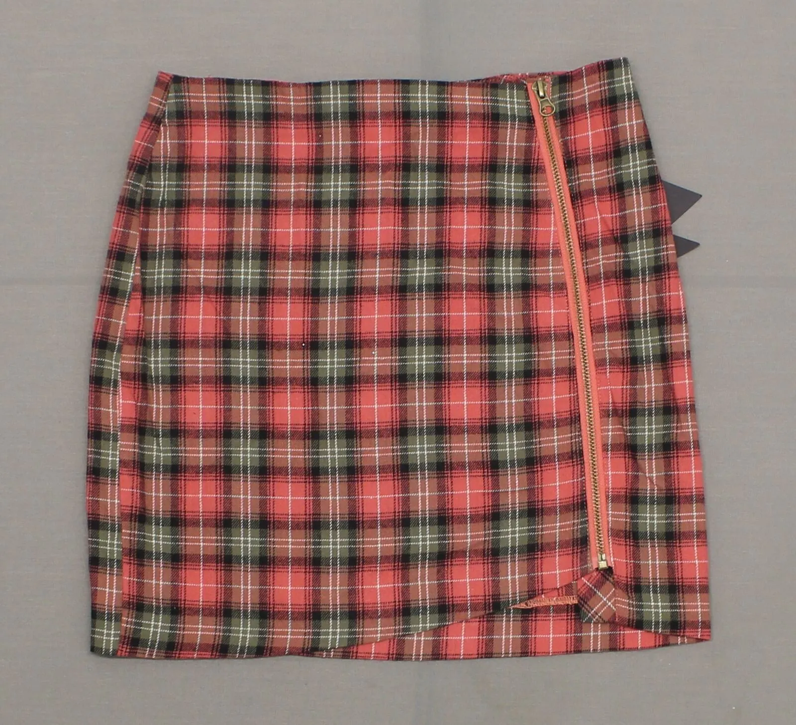 NWT Junk Food Junk Food Women's Plaid Mini Skirt With Zipper Front 1
