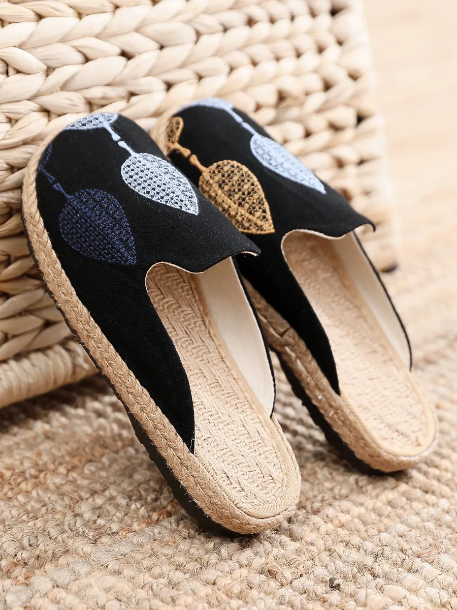 Vintage Embroidered Summer Mule - Black